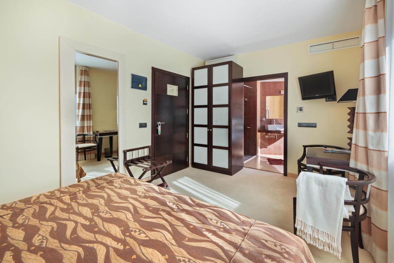 Hotel San Miguel 马翁 外观 照片